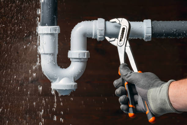 Professional Leak Detection technician working in Mehama, OR